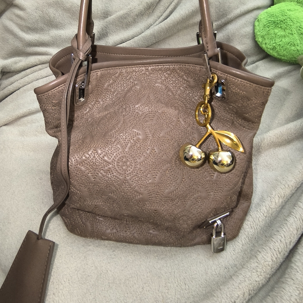Louis Vuitton Antheia Lilia Pm Taupe Leather Bag - Picture 10 of 12